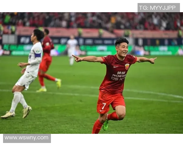 32岁国脚铁卫李昂合同将尽，上海海港或将甩手，中超多队争相争夺